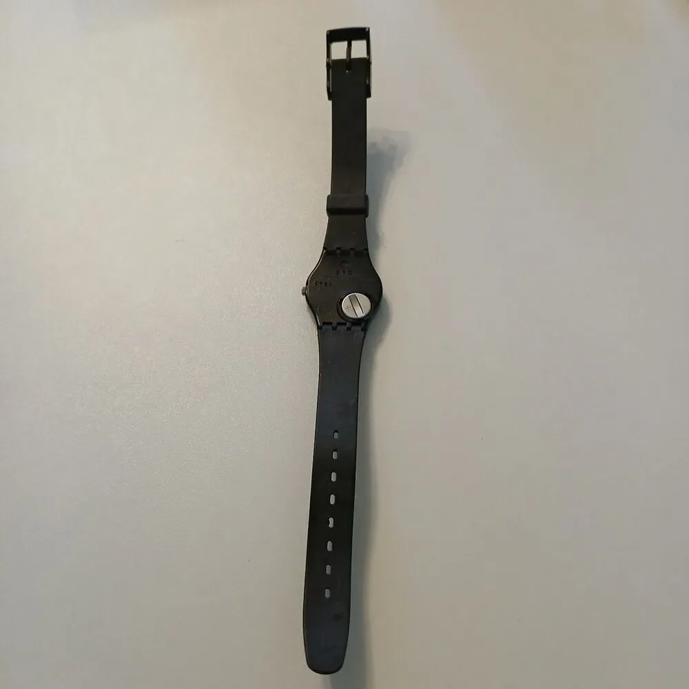 Vintage 90s Swatch Swiss Minimalist Black 25mm Ladies Quartz Watch AG 1997